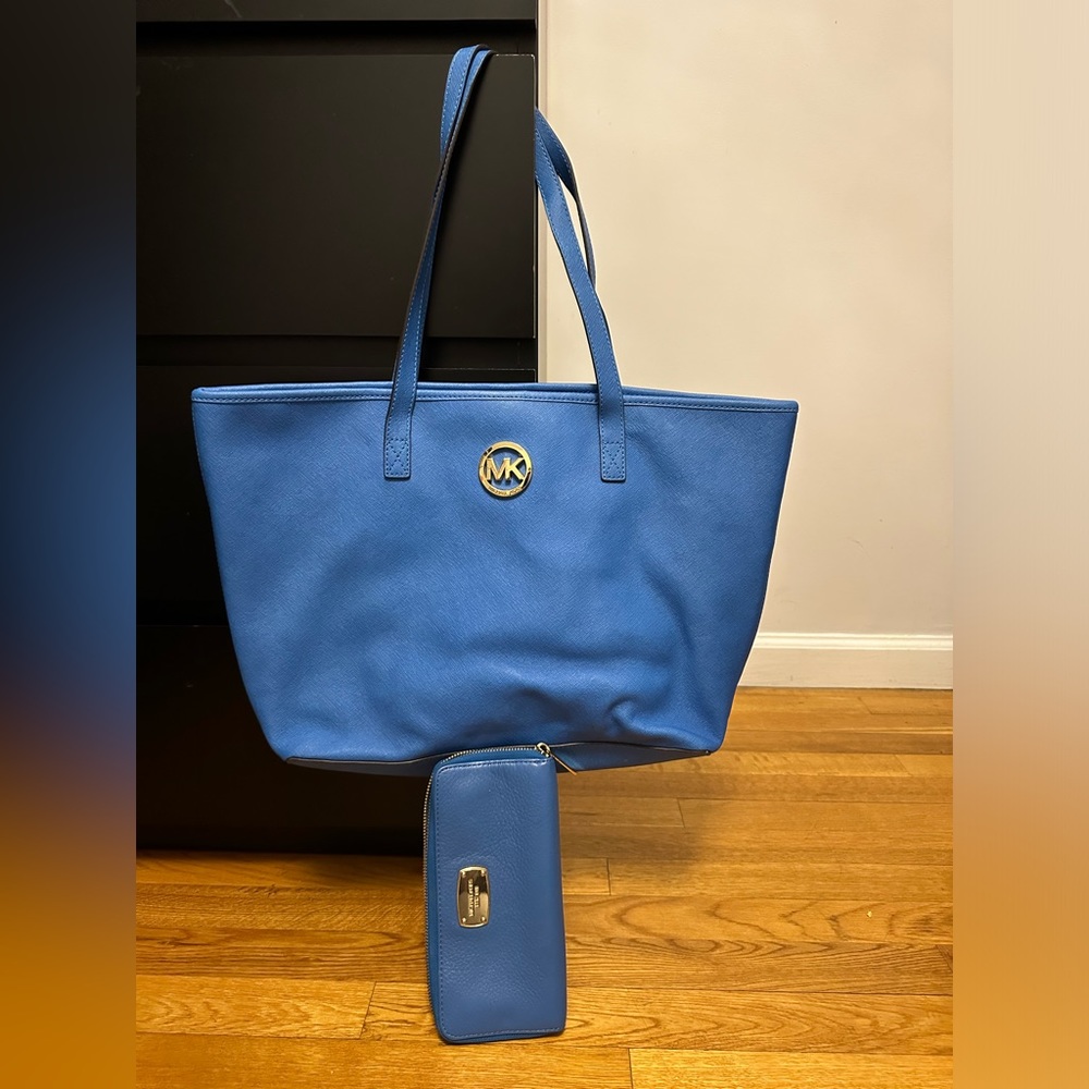 Blue Michael Kors bag with matching wallet